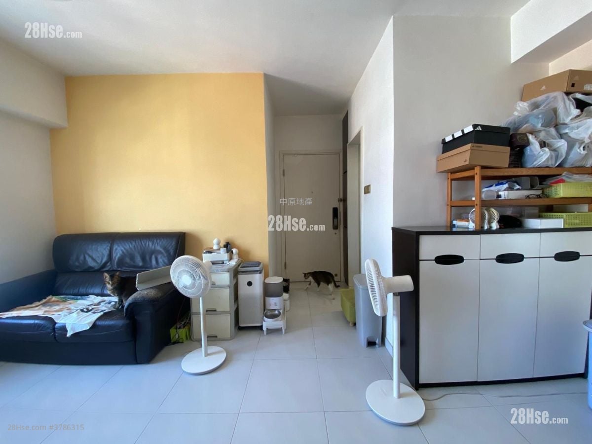 Yee Fung Garden Sell 2 Bedrooms , 1 Bathroom 460 ft²