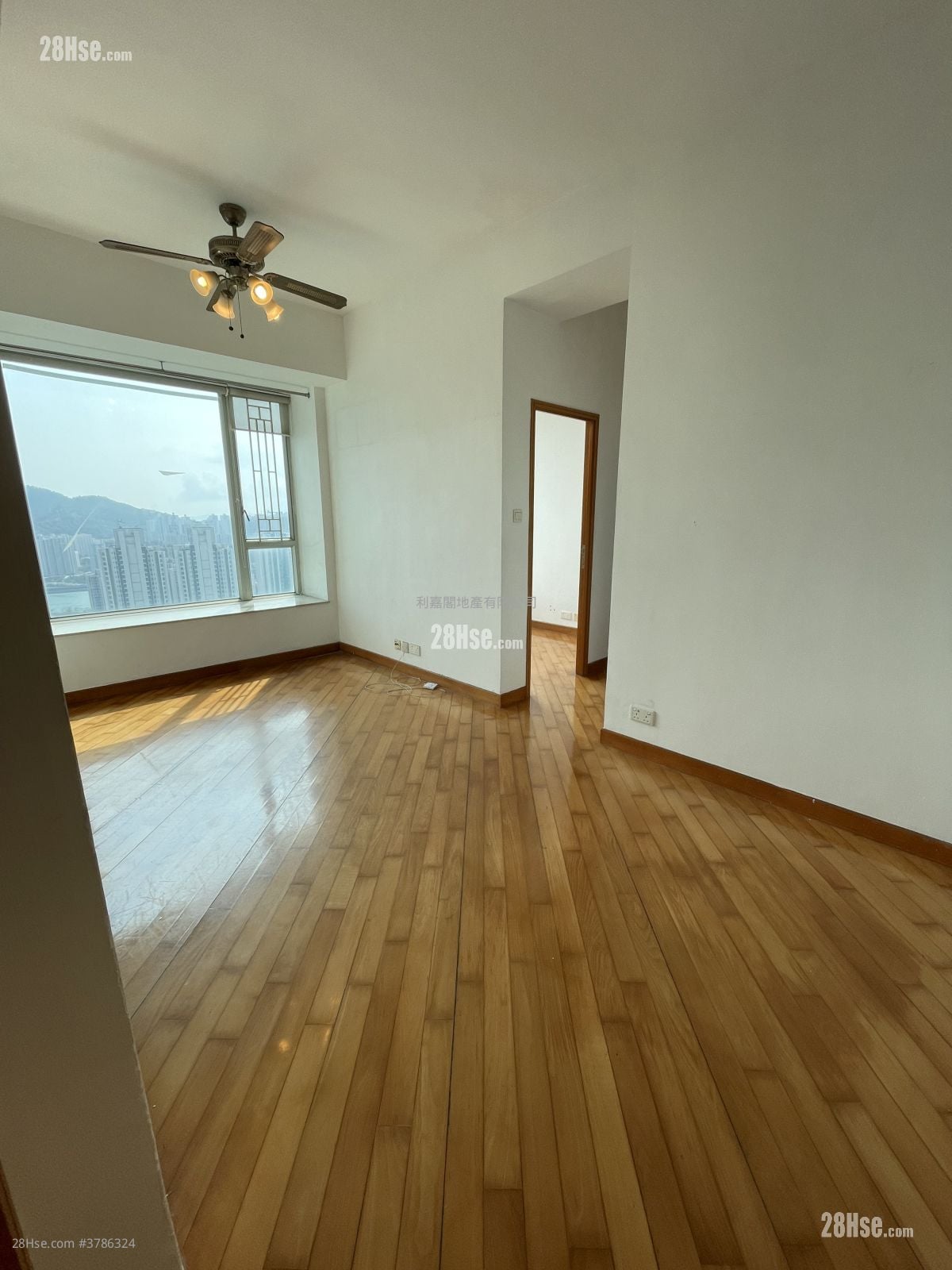 Indihome Sell 3 Bedrooms , 2 Bathrooms 538 ft²