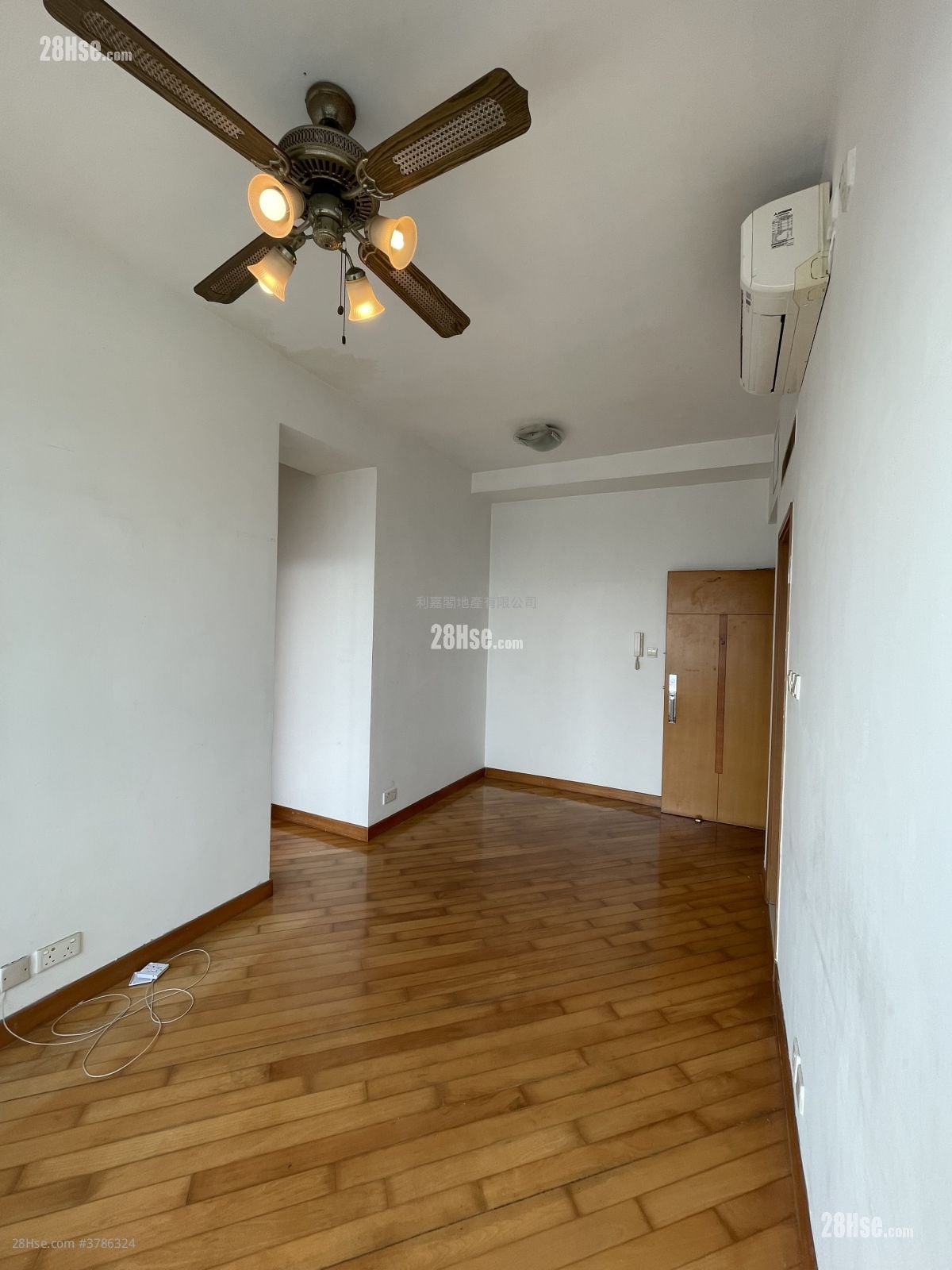 Indihome Sell 3 Bedrooms , 2 Bathrooms 538 ft²