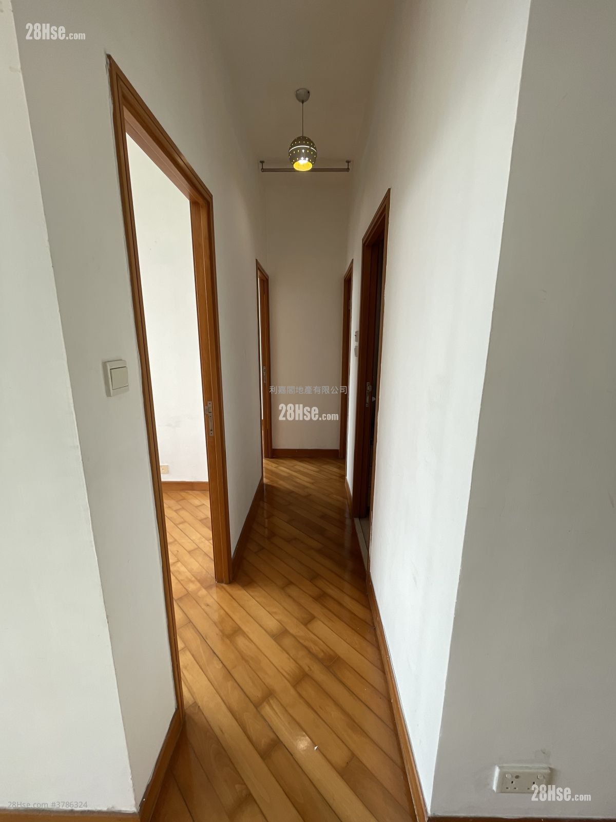 Indihome Sell 3 Bedrooms , 2 Bathrooms 538 ft²