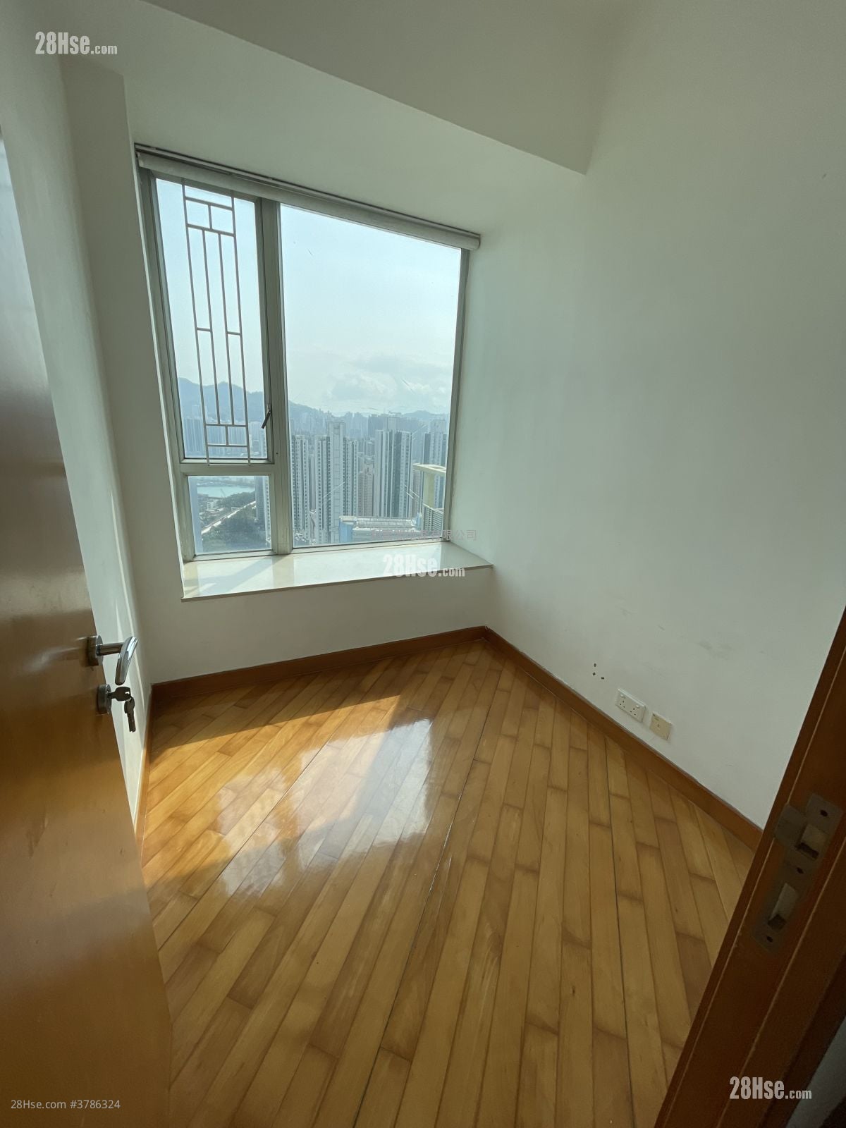 Indihome Sell 3 Bedrooms , 2 Bathrooms 538 ft²