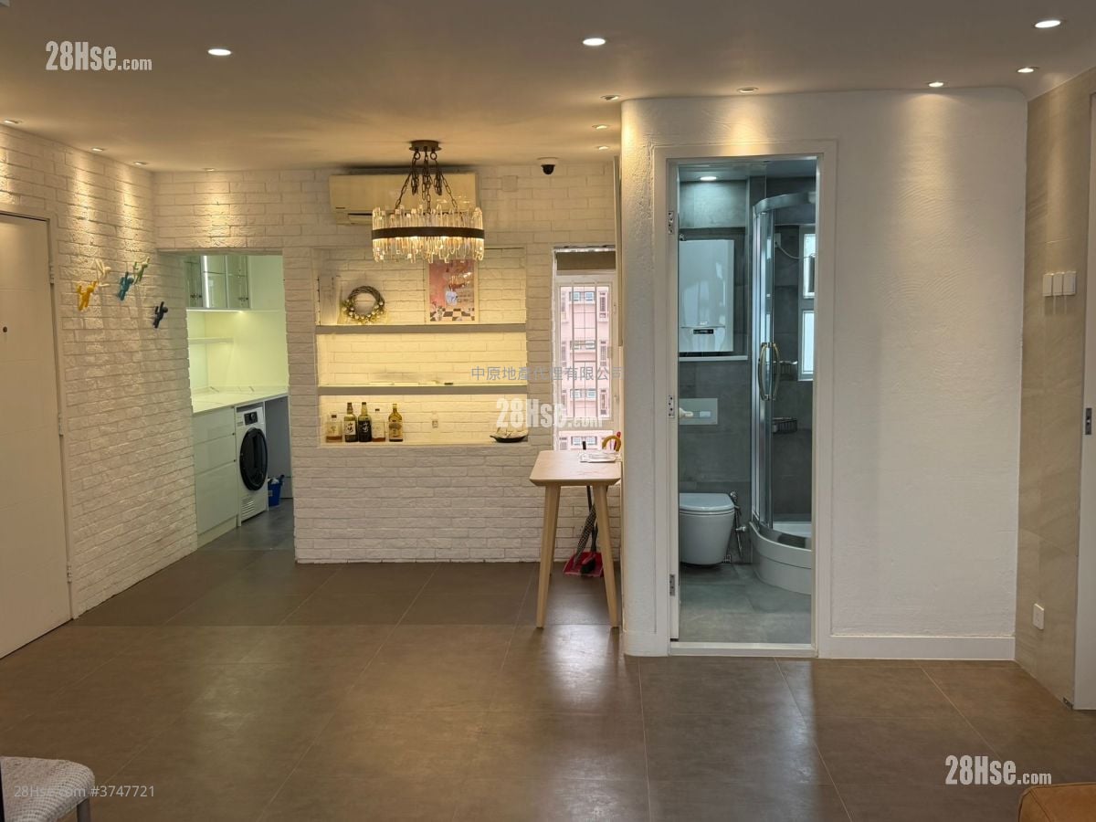 Sunshine City Sell 3 Bedrooms 932 ft²