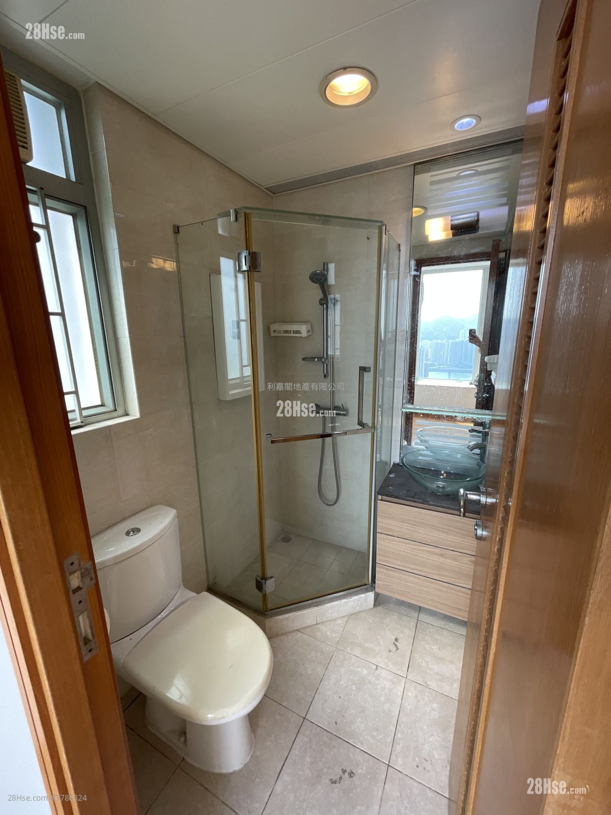 Indihome Sell 3 Bedrooms , 2 Bathrooms 538 ft²