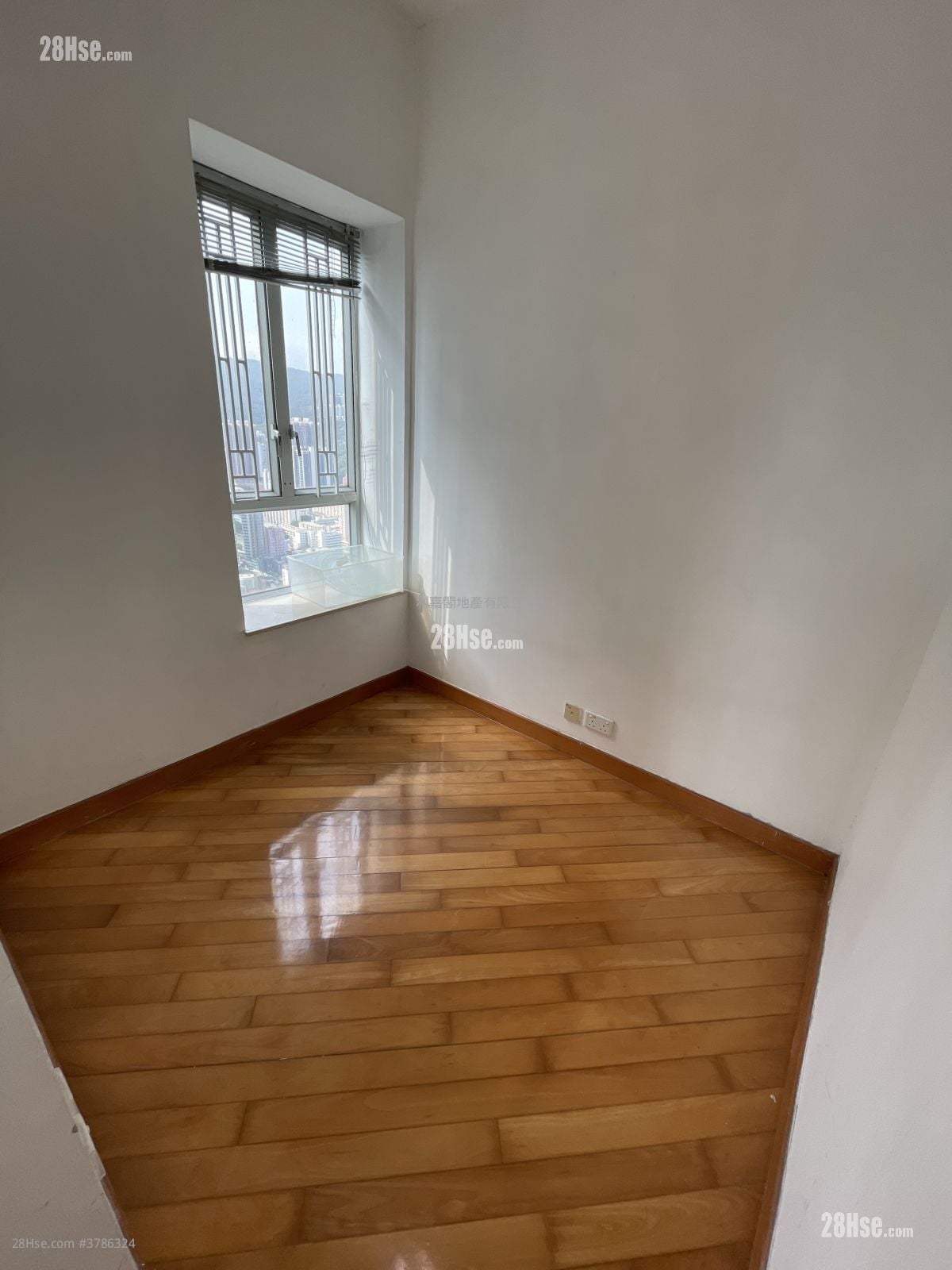 Indihome Sell 3 Bedrooms , 2 Bathrooms 538 ft²