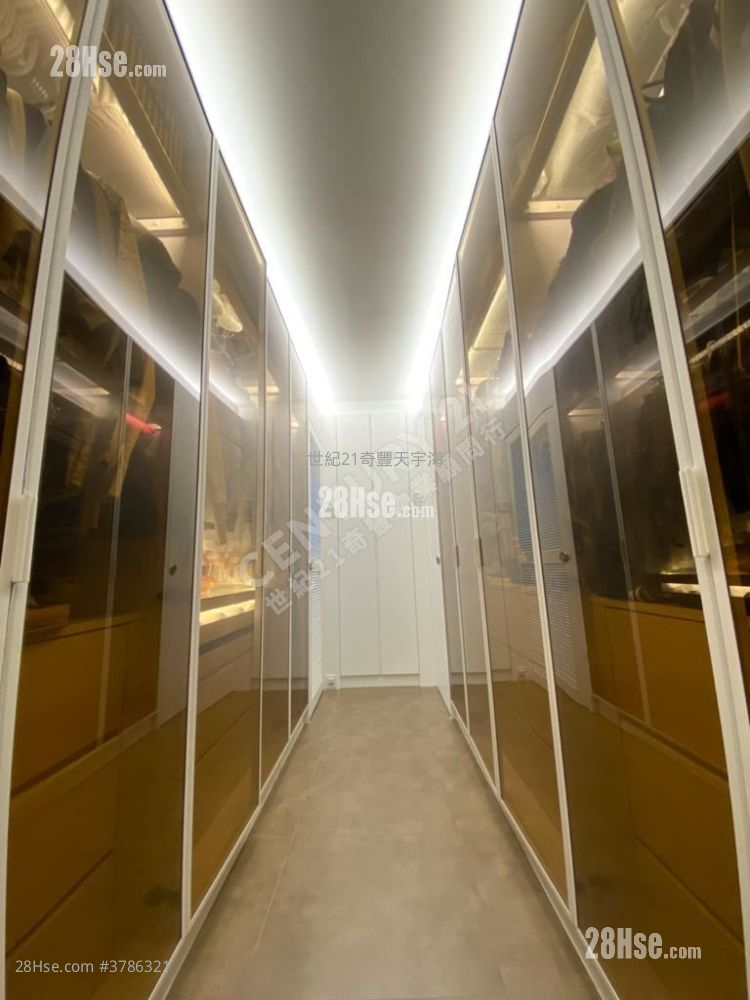 Sunshine City Sell 3 Bedrooms , 2 Bathrooms 932 ft²