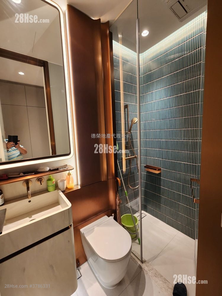 Baker Circle Greenwich Sell Studio , 1 Bathroom 212 ft²