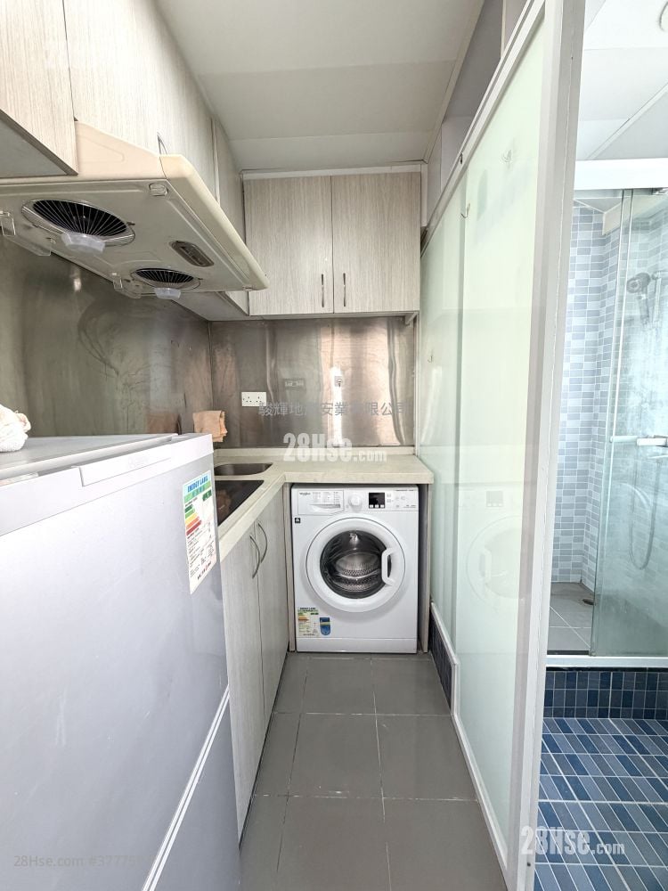 Pat Chun Mansion Sell 2 Bedrooms , 1 Bathroom 246 ft²