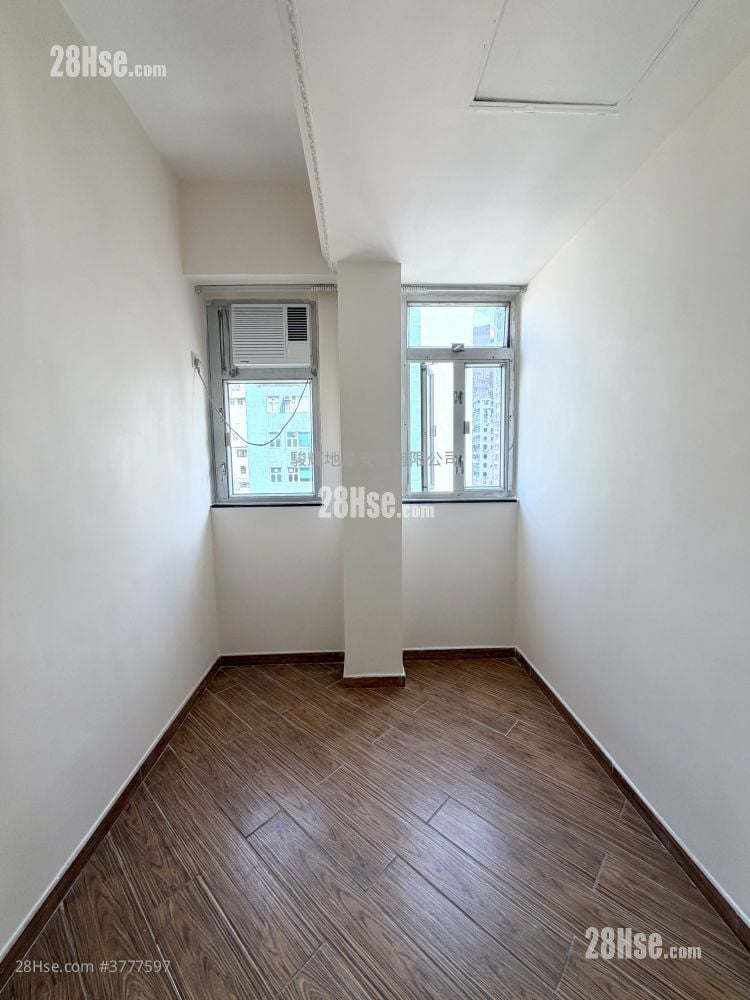 Pat Chun Mansion Sell 2 Bedrooms , 1 Bathroom 246 ft²