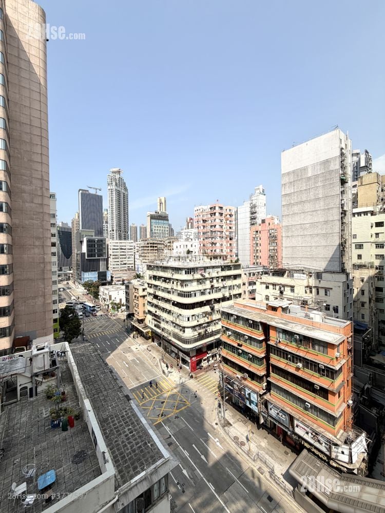 Pat Chun Mansion Sell 2 Bedrooms , 1 Bathroom 246 ft²