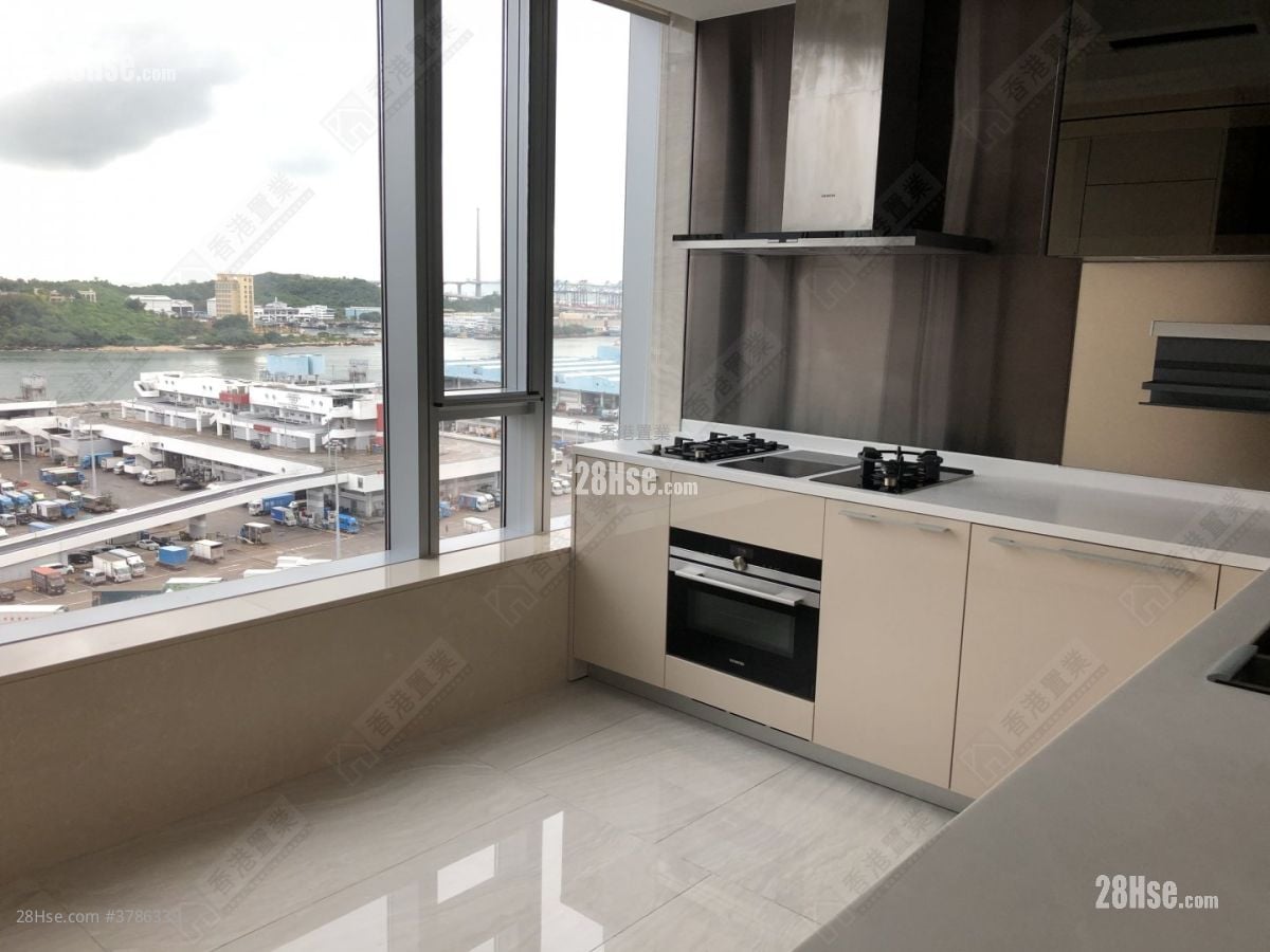 Cullinan West Sell 3 Bedrooms 1,700 ft²