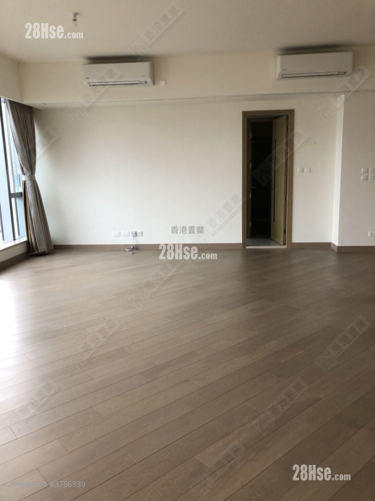 Cullinan West Sell 3 Bedrooms 1,700 ft²