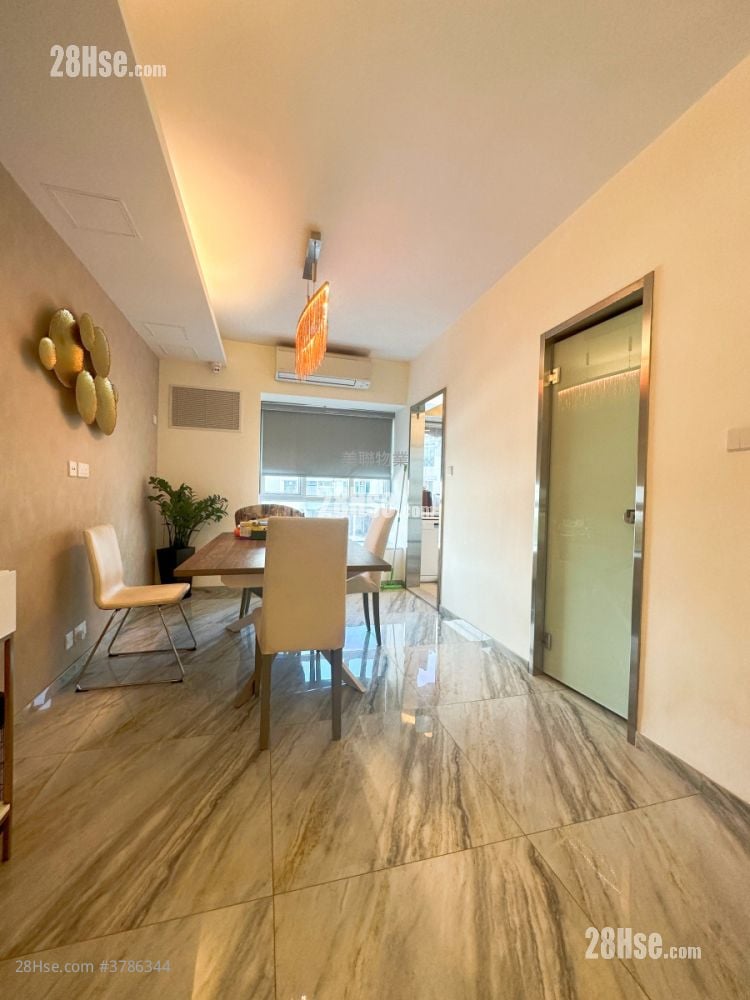 Palm Springs Sell 2 Bedrooms , 2 Bathrooms 1,367 ft²