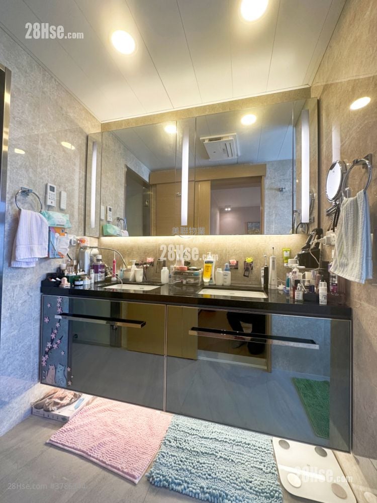 Palm Springs Sell 2 Bedrooms , 2 Bathrooms 1,367 ft²