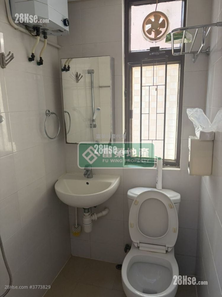 正辉大楼 租盘 2 房 , 1 浴室 271 平方尺