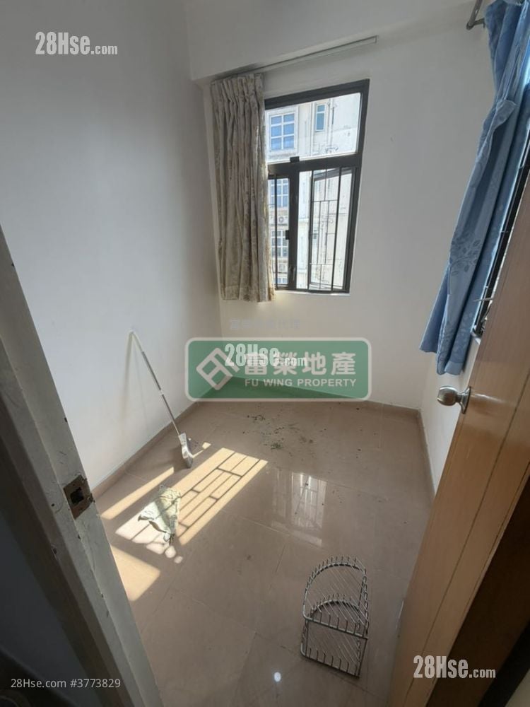 正辉大楼 租盘 2 房 , 1 浴室 271 平方尺