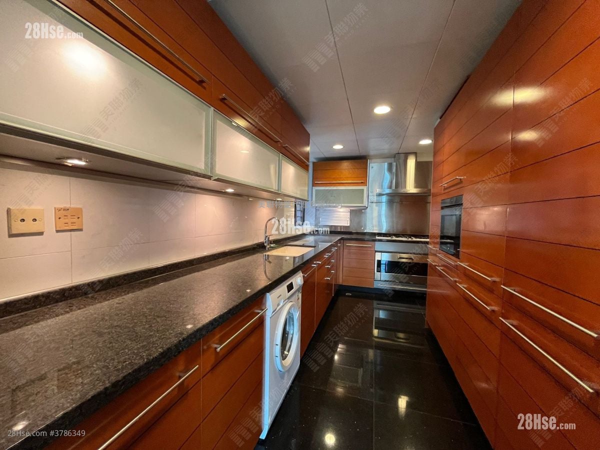 No.1 Ho Man Tin Hill Sell 4 Bedrooms , 3 Bathrooms 1,298 ft²