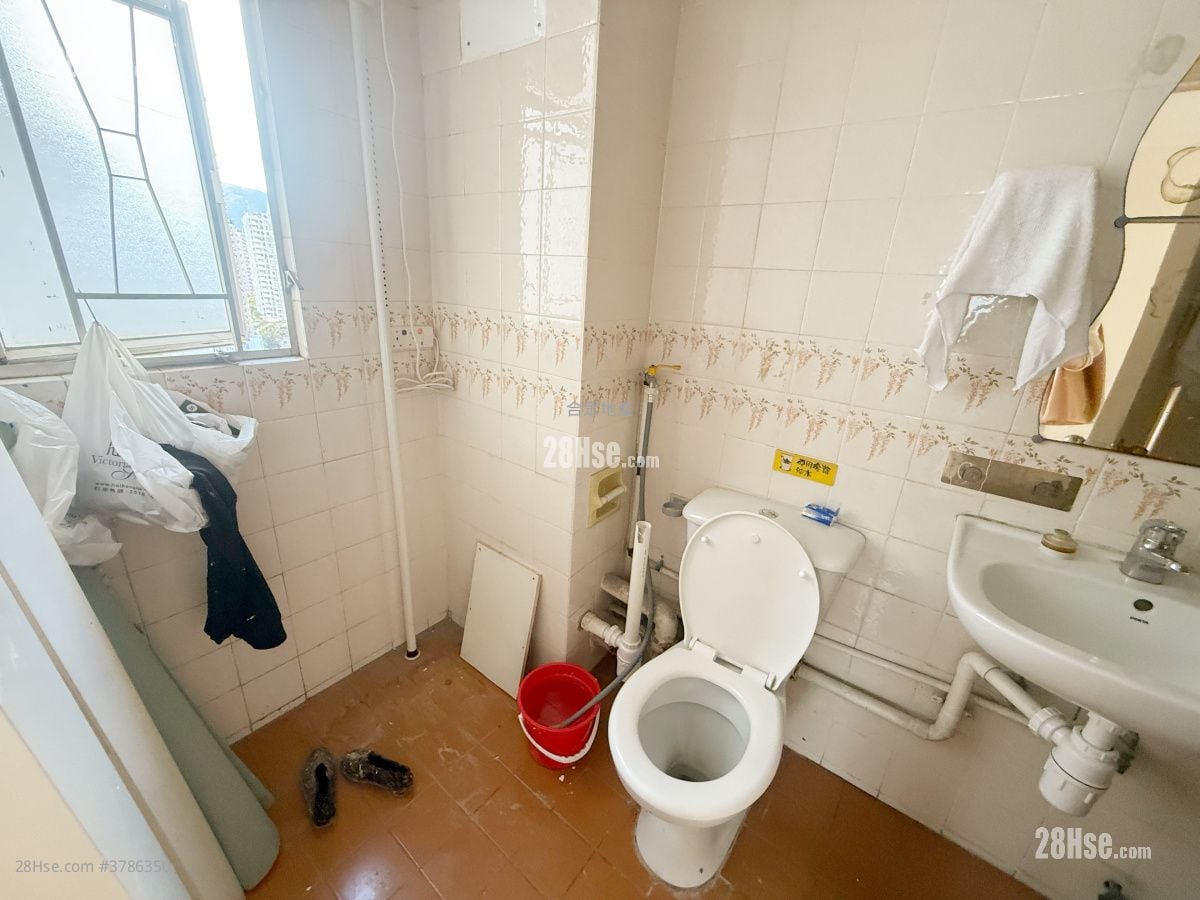 八号花园 租盘 438 平方尺