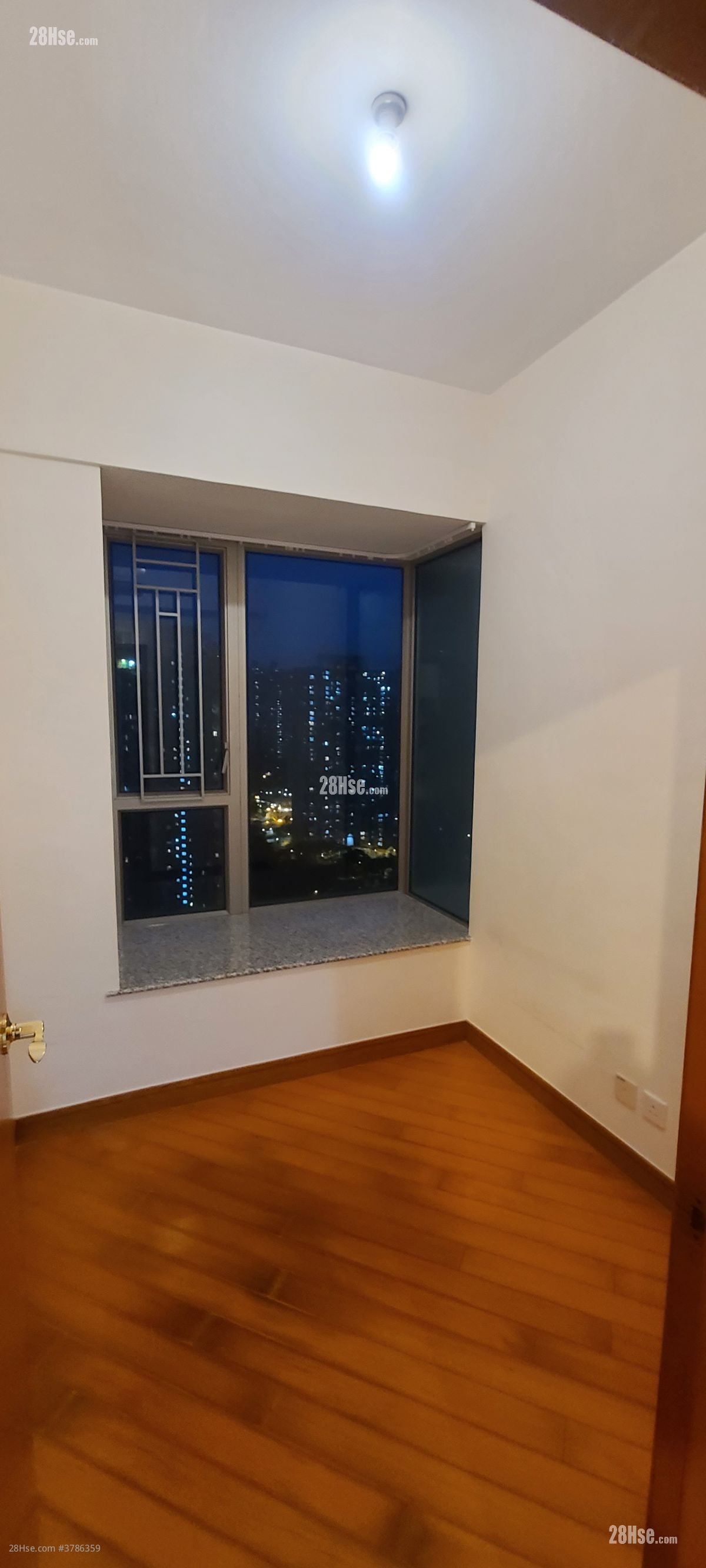 银湖天峰 租盘 615 平方尺