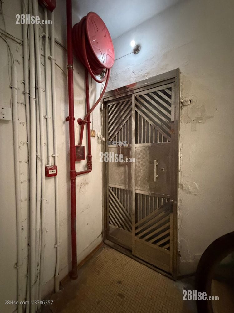 Chinese Mansion Rental 3 Bedrooms , 1 Bathroom 435 ft²