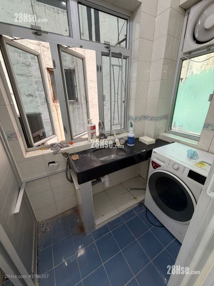 Chinese Mansion Rental 3 Bedrooms , 1 Bathroom 435 ft²