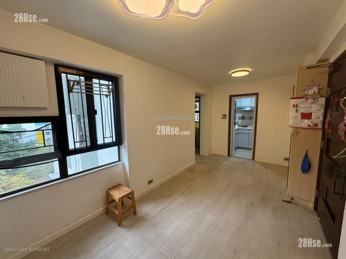Hung Hom Gardens Sell 3 Bedrooms , 1 Bathroom 480 ft²