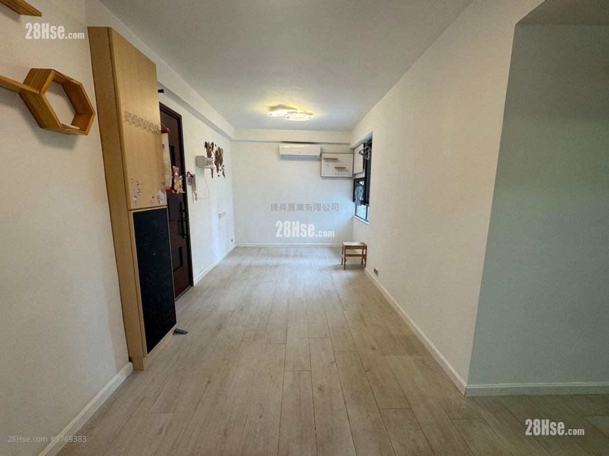 Hung Hom Gardens Sell 3 Bedrooms , 1 Bathroom 480 ft²