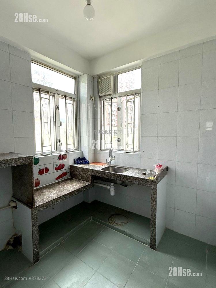 安康大厦 售盘 2 房 , 1 浴室 393 平方尺