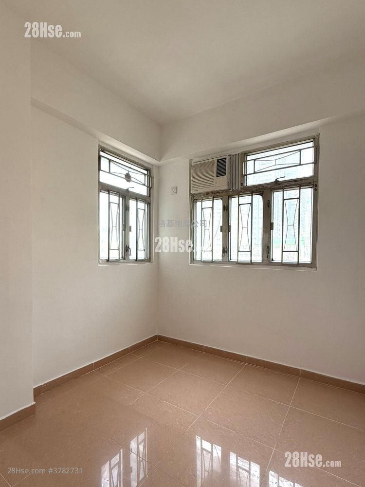 安康大厦 售盘 2 房 , 1 浴室 393 平方尺