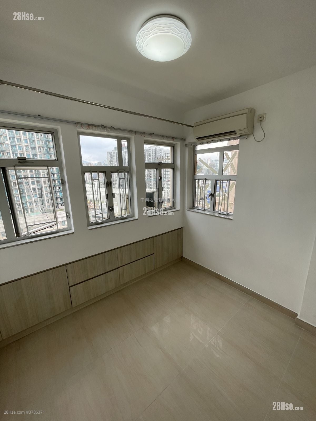 Man Cheong Building Rental 2 Bedrooms , 1 Bathroom 415 ft²