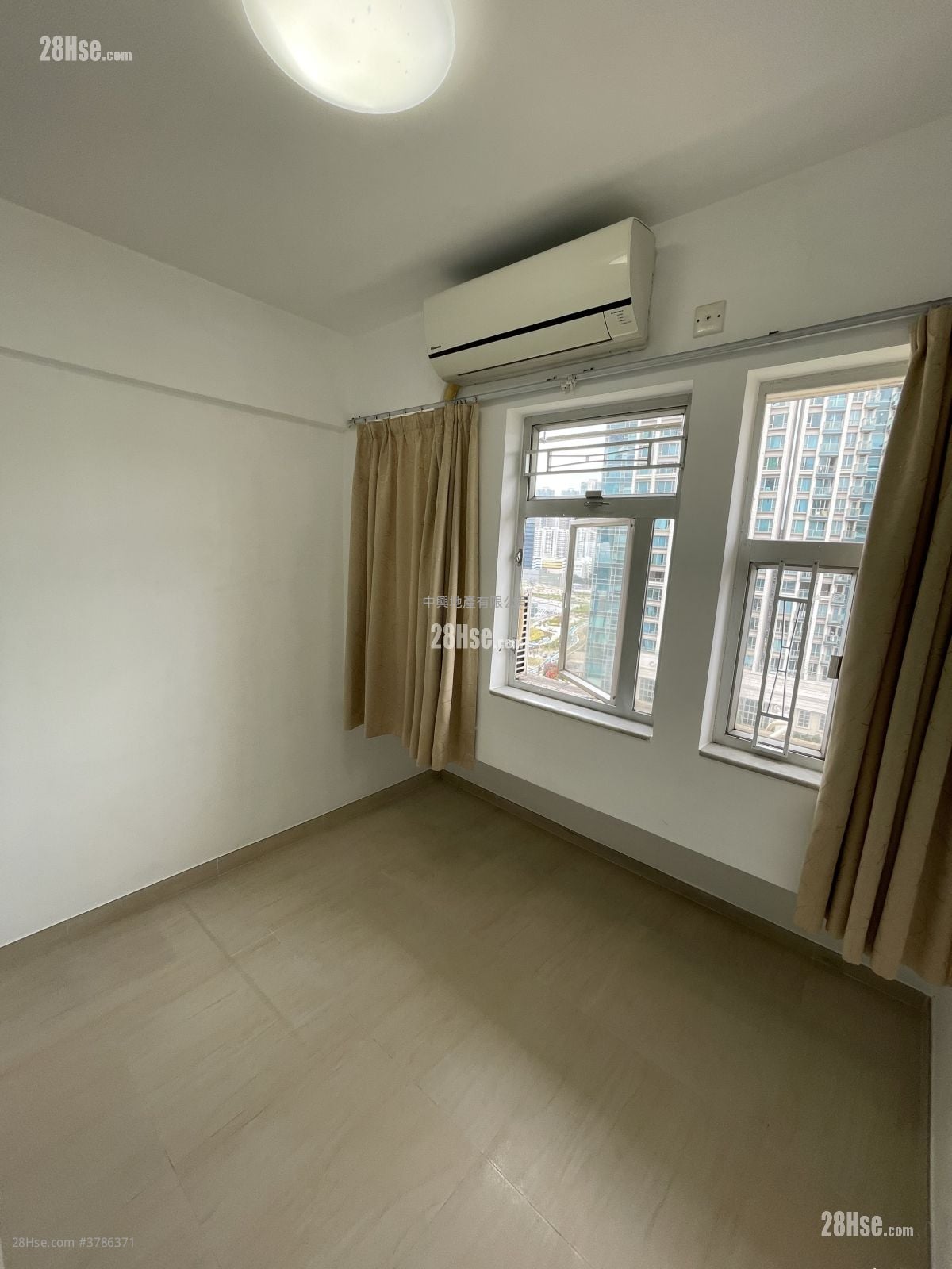 Man Cheong Building Rental 2 Bedrooms , 1 Bathroom 415 ft²