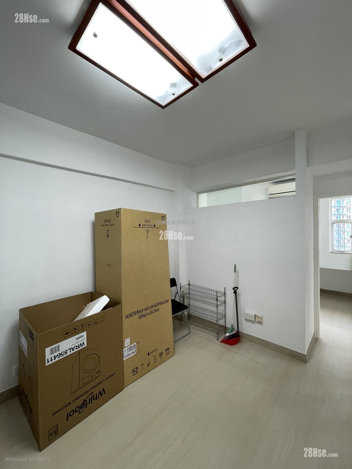 Man Cheong Building Rental 2 Bedrooms , 1 Bathroom 415 ft²