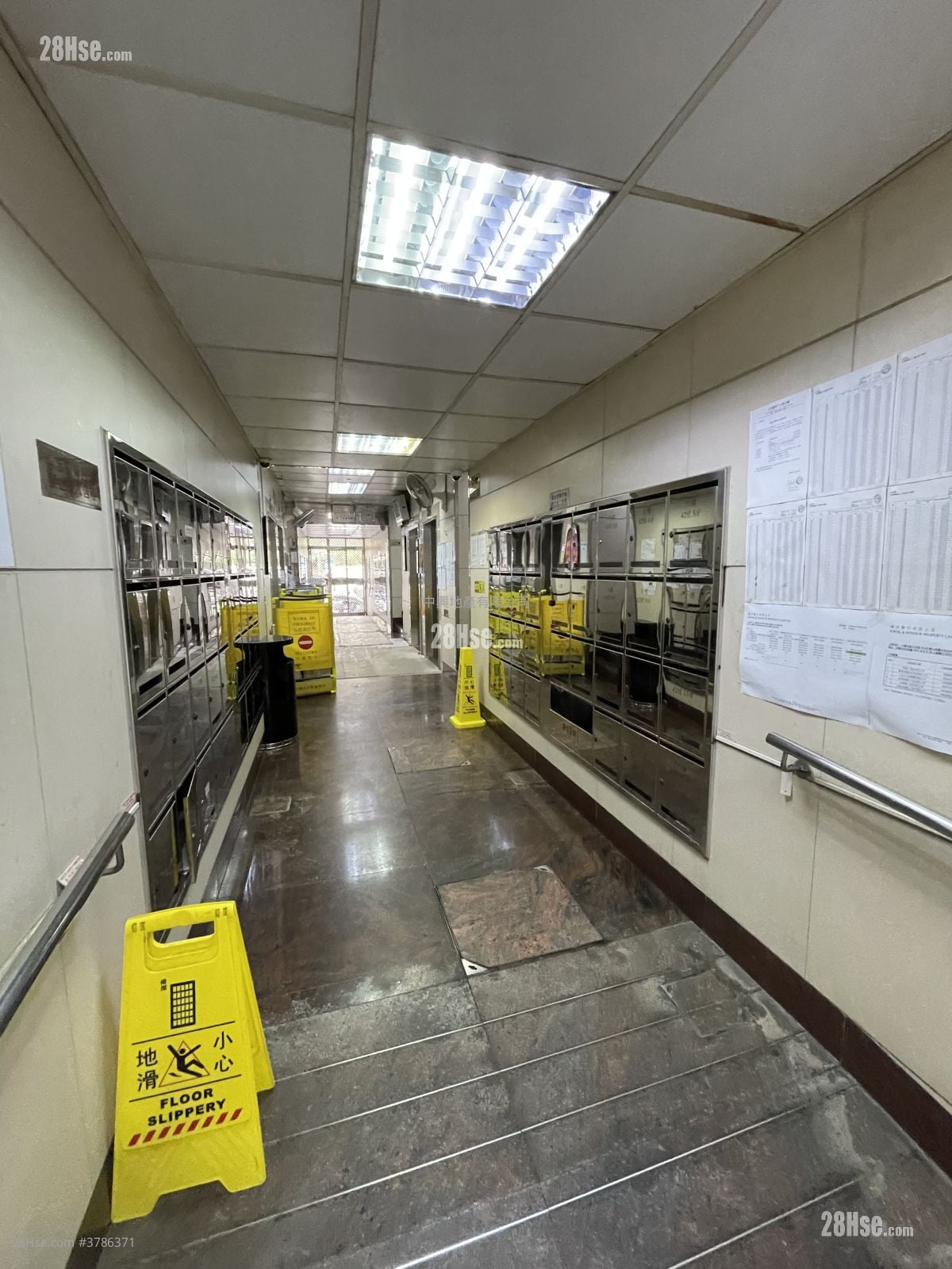 Man Cheong Building Rental 2 Bedrooms , 1 Bathroom 415 ft²