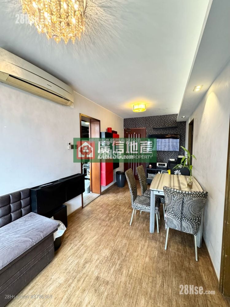 Shun Hing Building Sell 2 Bedrooms , 1 Bathroom
