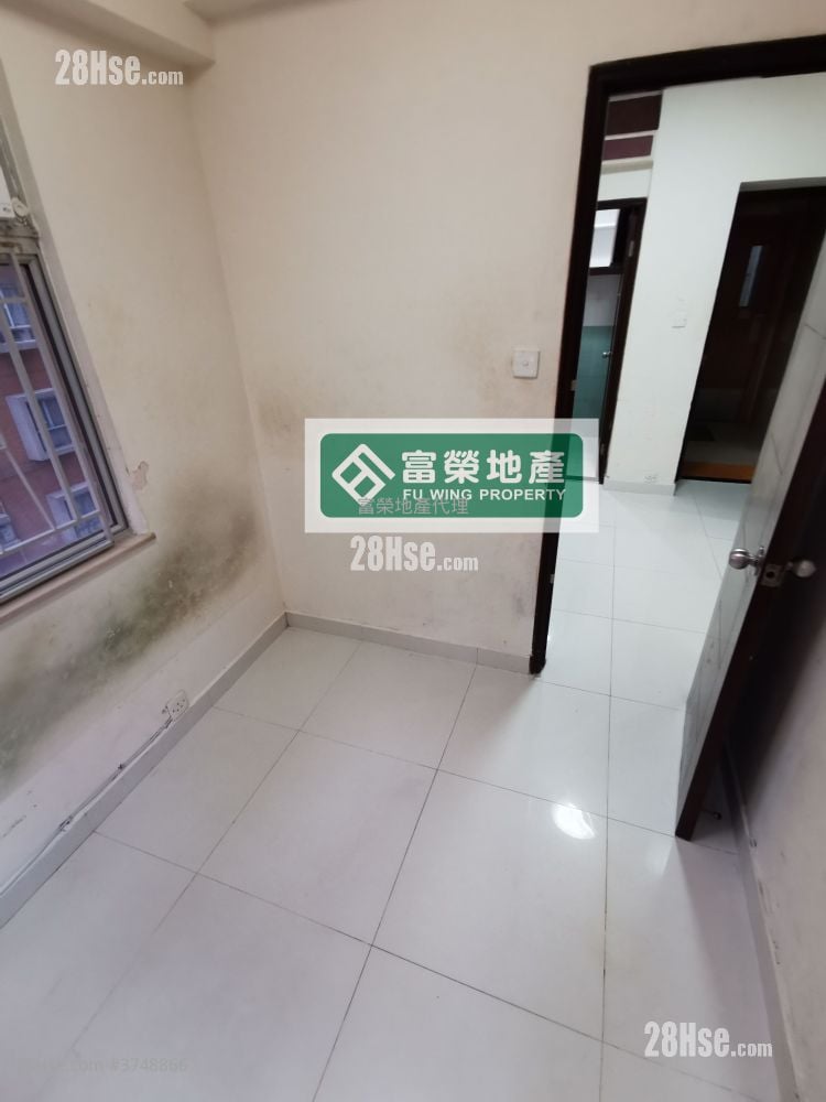 Hung Wai Building Sell 2 Bedrooms , 1 Bathroom 302 ft²