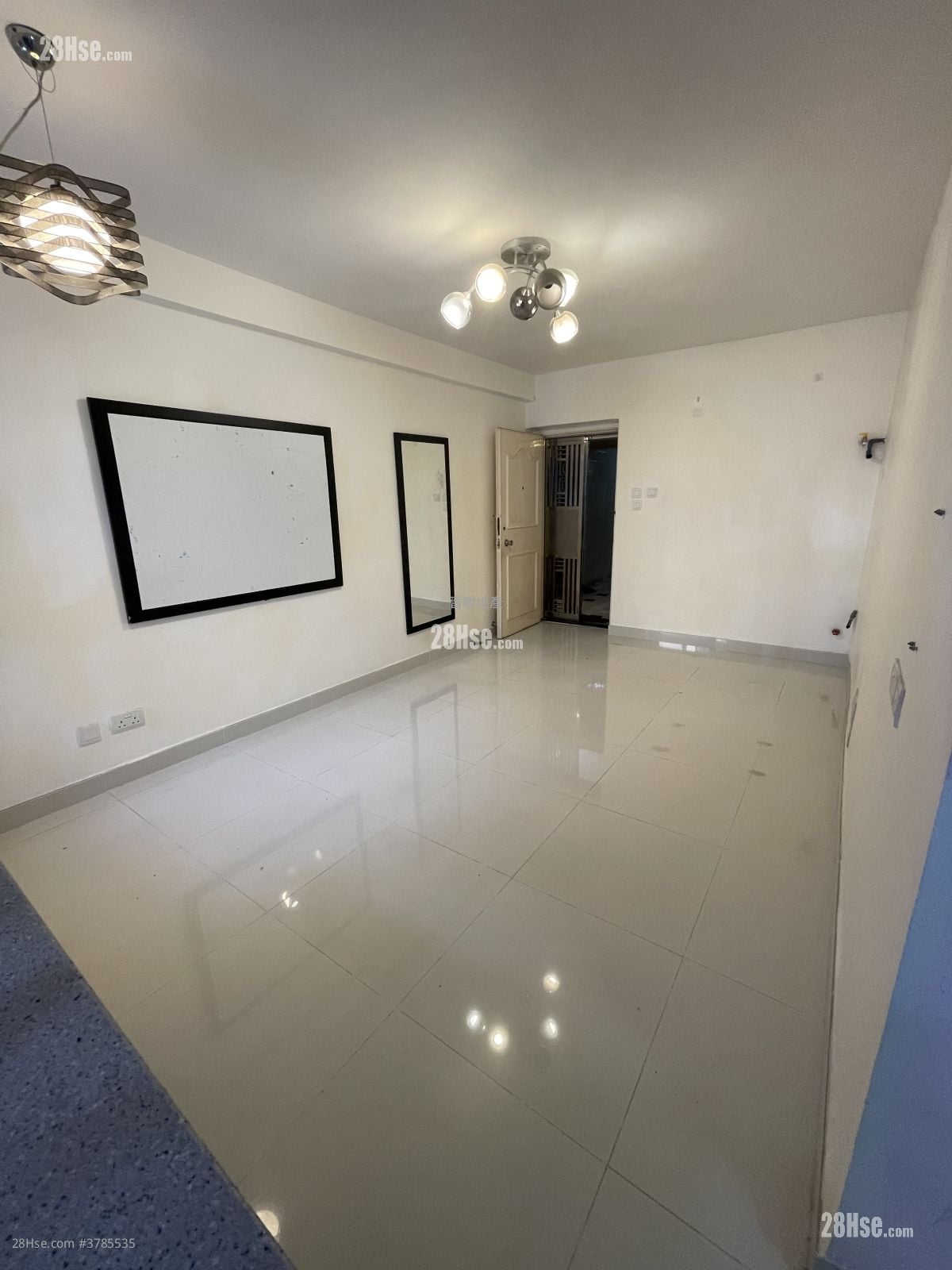 云叠花园 售盘 593 平方尺