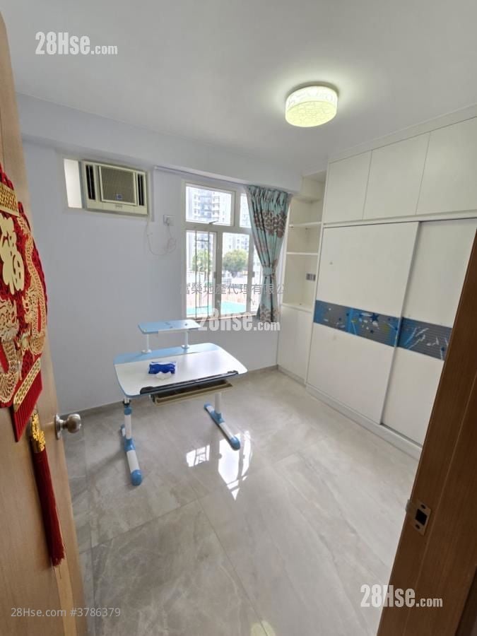 Whampoa Garden Rental 4 Bedrooms , 2 Bathrooms 962 ft²