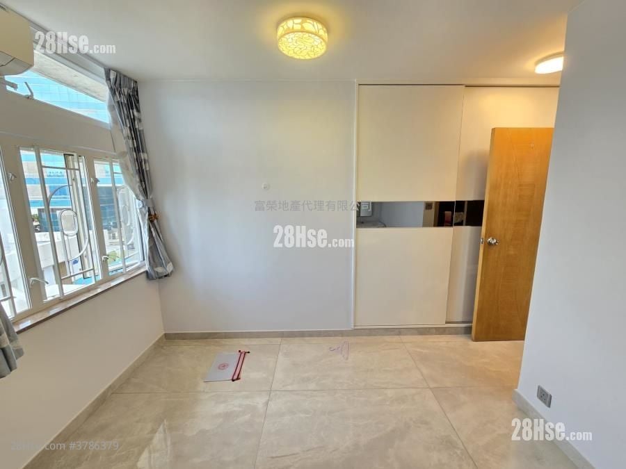 Whampoa Garden Rental 4 Bedrooms , 2 Bathrooms 962 ft²