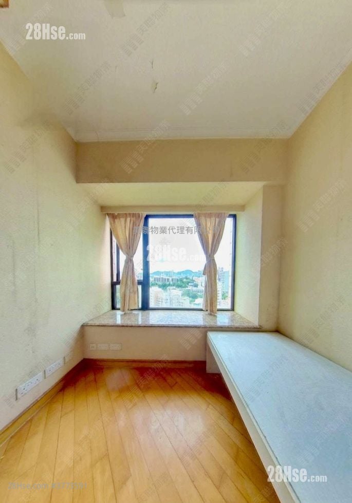 No.1 Ho Man Tin Hill Sell 4 Bedrooms , 3 Bathrooms 1,481 ft²