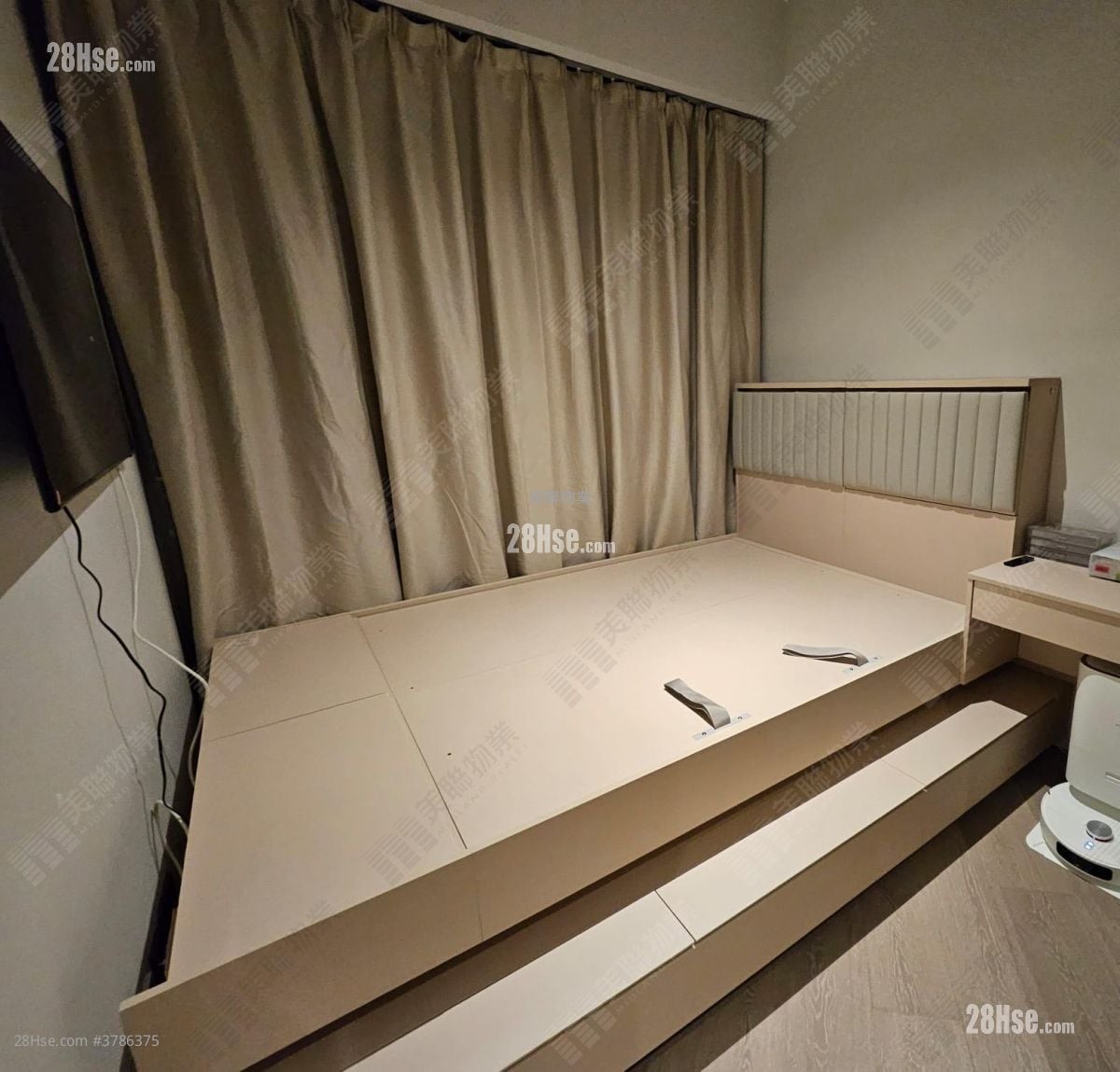 Henley Park 售盘 2 房 , 1 浴室 604 平方尺