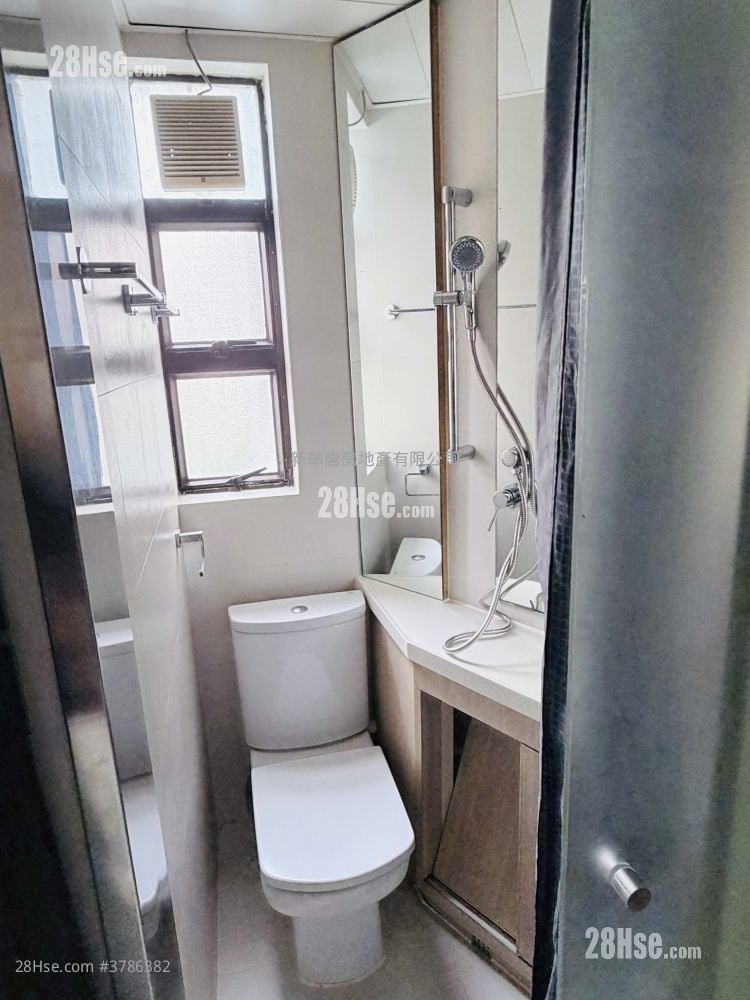 Wisdom Court Rental 2 Bedrooms , 1 Bathroom 1,010 ft²