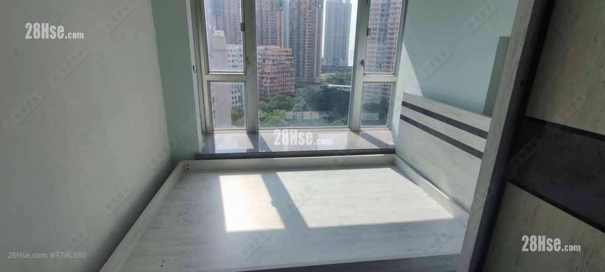 港湾豪庭 售盘 2 房 347 平方尺