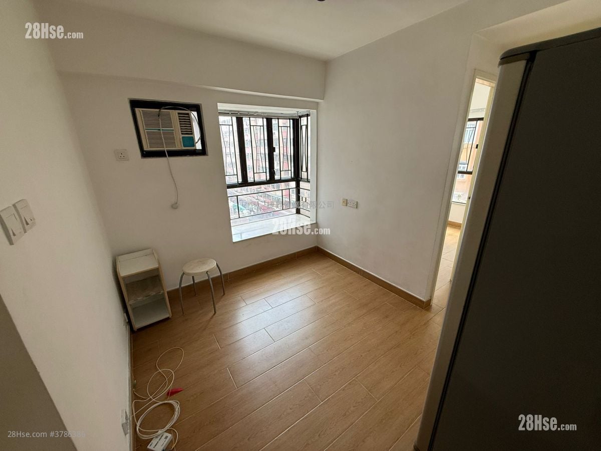 Po Wai Building Sell 2 Bedrooms , 1 Bathroom 262 ft²