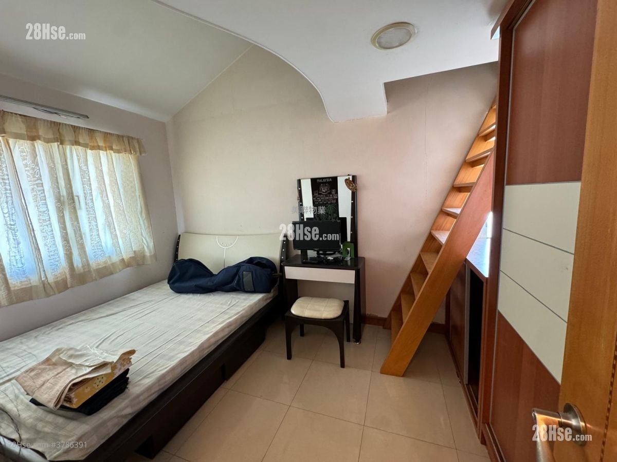 Fairview Park Sell 3 Bedrooms , 2 Bathrooms 950 ft²