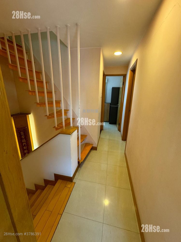 Fairview Park Sell 3 Bedrooms , 2 Bathrooms 950 ft²