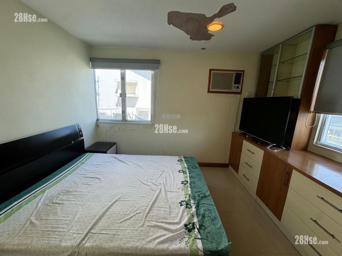 Fairview Park Sell 3 Bedrooms , 2 Bathrooms 950 ft²