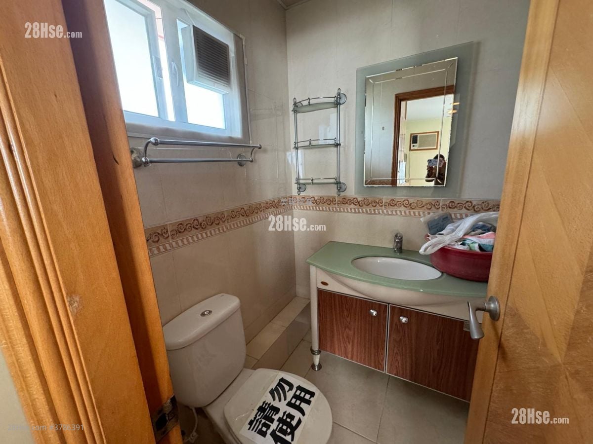 Fairview Park Sell 3 Bedrooms , 2 Bathrooms 950 ft²