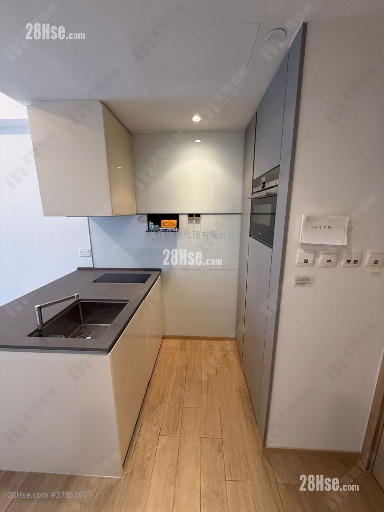 Lp6 Sell 1 Bedroom 305 ft²