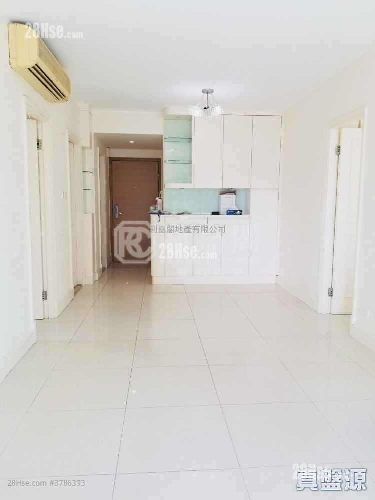 Metro Town Sell 3 Bedrooms 594 ft²