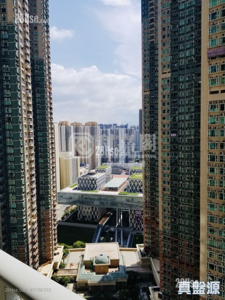 Metro Town Sell 3 Bedrooms 594 ft²