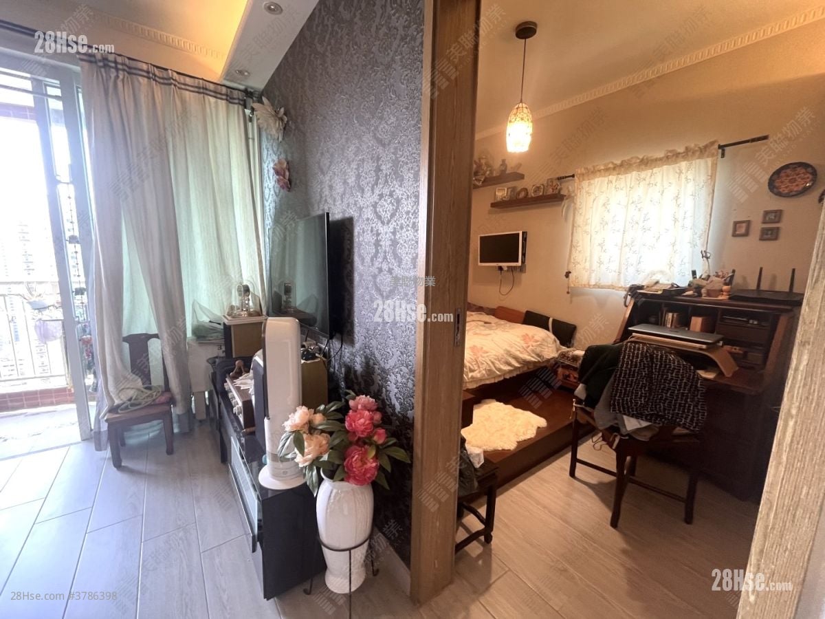 Central Park Towers Sell 2 Bedrooms 496 ft²